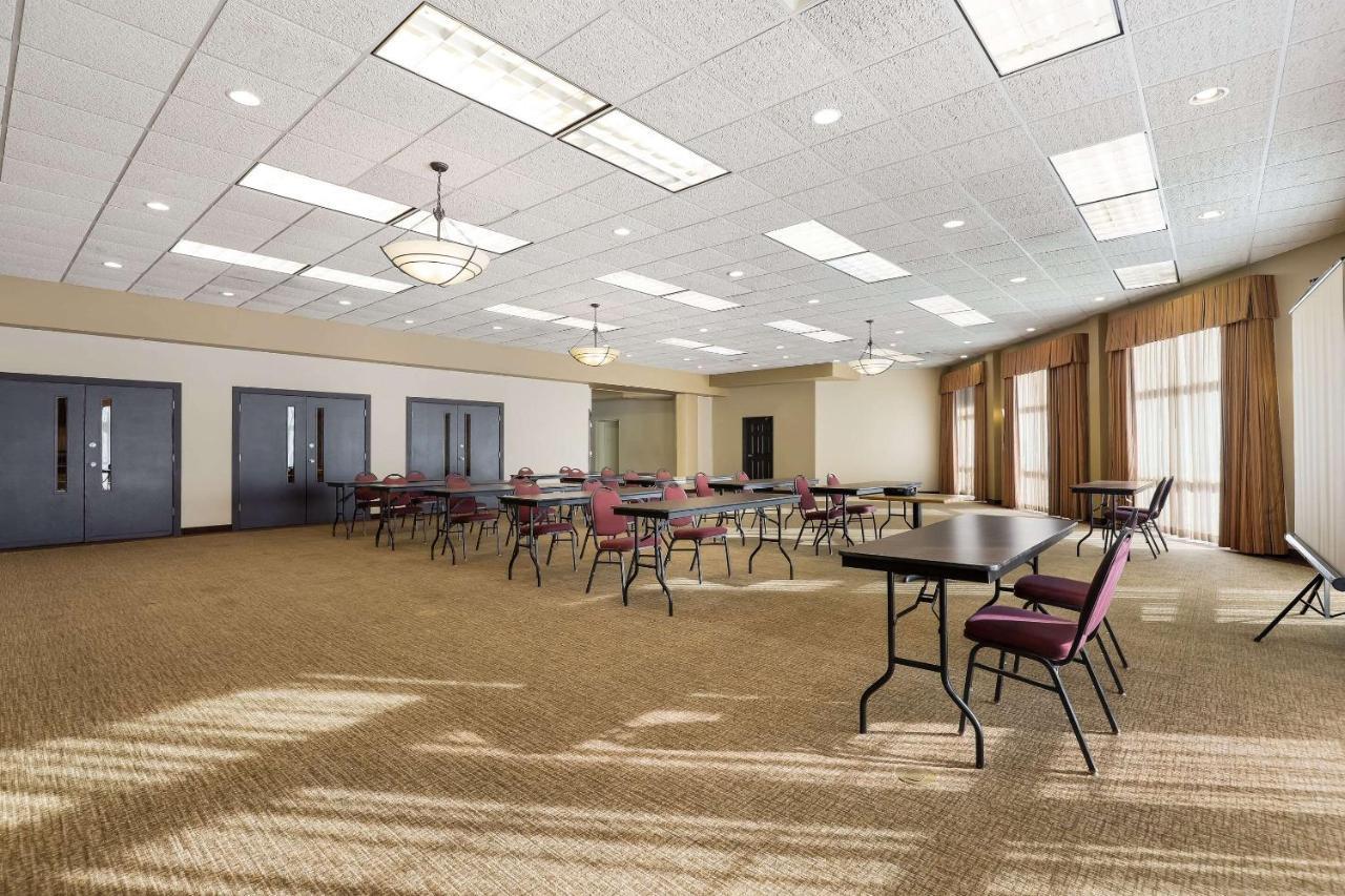 Mainstay Suites Fitchburg - Madison Exteriér fotografie